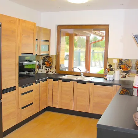 Apartament Kwiat Jabłoni *